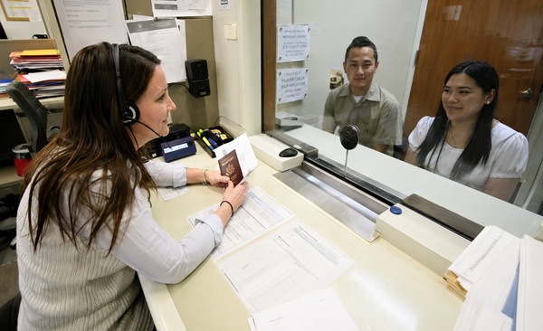 Bí quyết khi phỏng vấn visa Mỹ diện bảo lãnh vợ/chồng