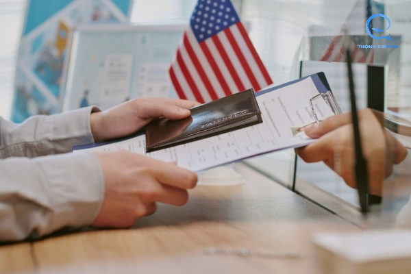 Nộp lại hồ sơ xin cấp lại visa Mỹ