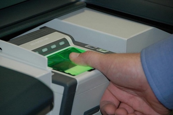 Lấy dấu vân tay xin visa Mỹ